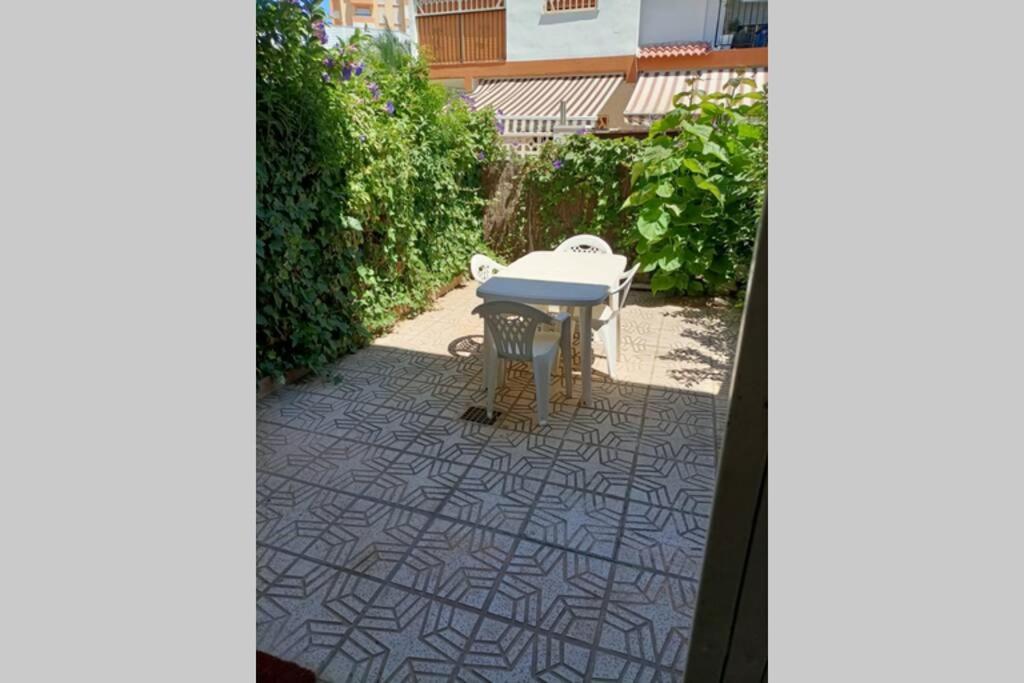 2 Bedroom Townhouse In Beautiful Gated Complex Benidorm Kültér fotó